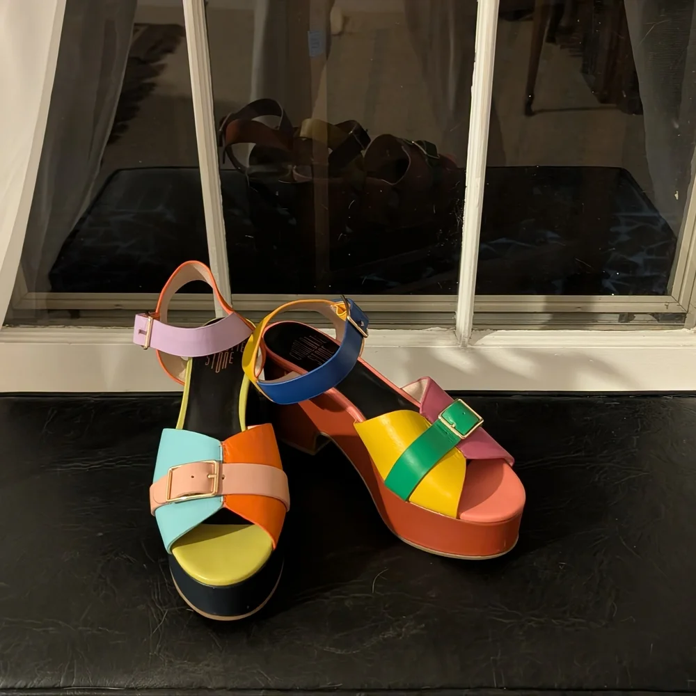 Charlotte Stone, Iconic "Rafi" Multicolor Strappy Platform Sandals - Picture 3 of 11